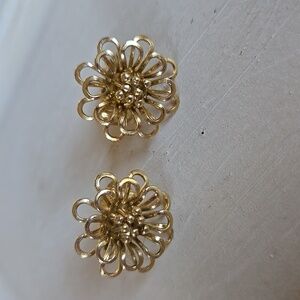 E-002-Vintage Gold Tone Clip Floral Earrings
